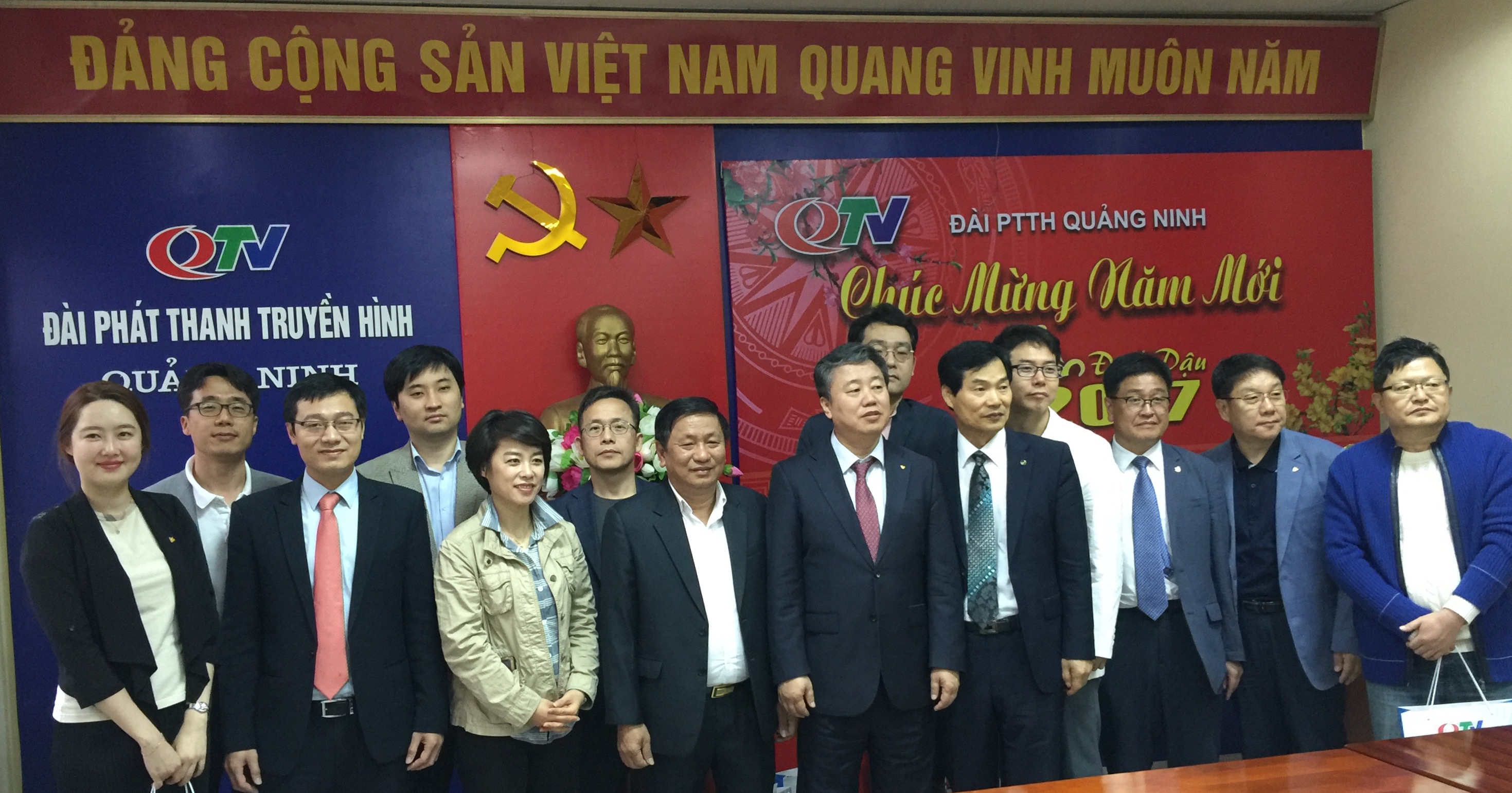 Đoàn đại biểu Hội Nhà báo Hàn Quốc thăm Đài PTTH Quảng Ninh
