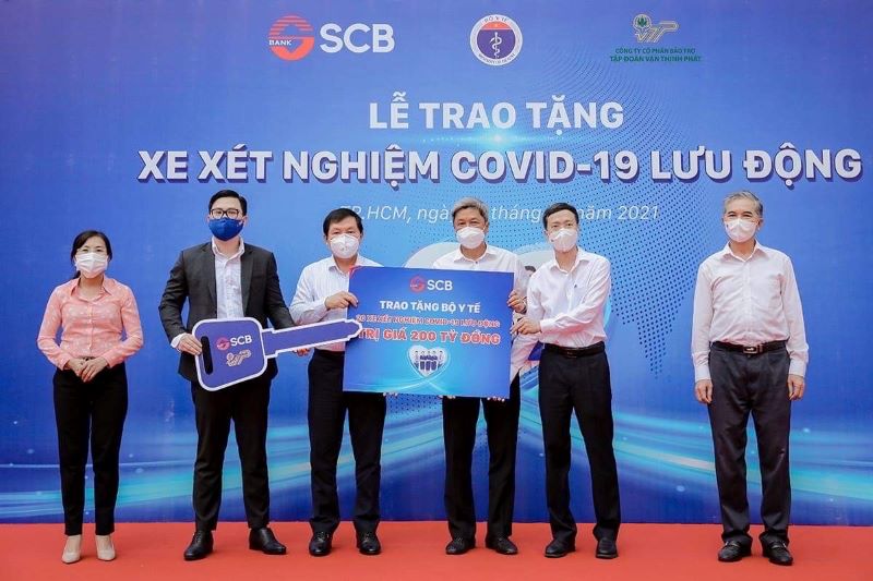 SCB trao tặng Bộ Y tế 20 xe lấy mẫu xét nghiệm Covid-19 lưu động