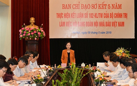 Trưởng Ban Dân vận Trung ương Trương Thị Mai làm việc với Đảng đoàn Hội Nhà báo Việt Nam