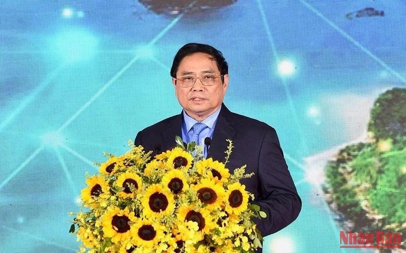 Thủ tướng Phạm Minh Chính dự lễ thông xe tuyến cao tốc Vân Đồn - Móng Cái