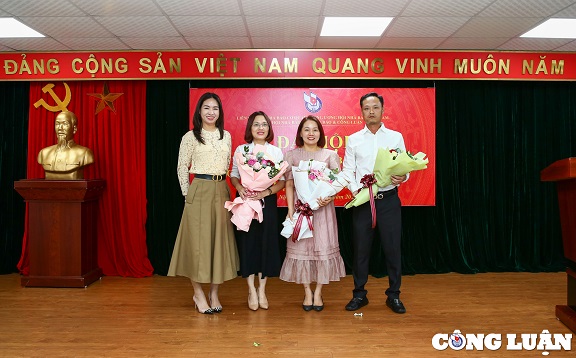 Đại hội Chi hội nhà báo Báo Nhà báo và Công luận