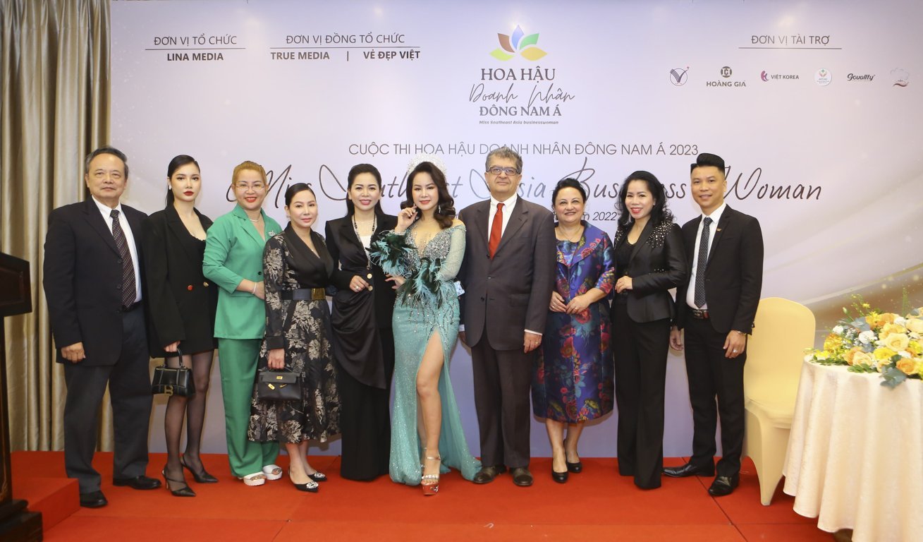 Hoa hậu Nông Thúy Hằng tham dự họp báo công bố “Hoa hậu doanh nhân Đông Nam Á 2023”