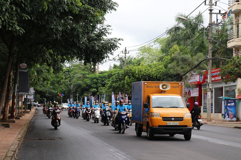 Hơn 56 nghìn người tham gia BHXH tự nguyện, BHYT trong Lễ ra quân