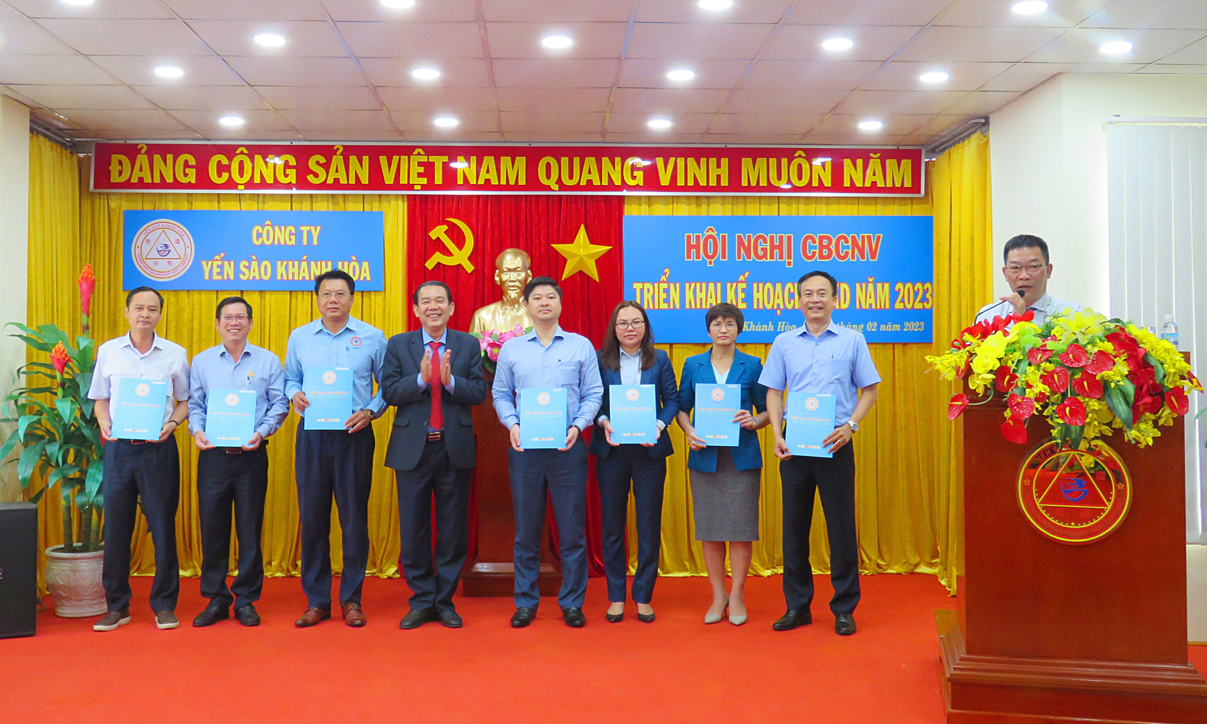 Đẩy mạnh tinh thần thi đua, quyết tâm hoàn thành nhiệm vụ 2023