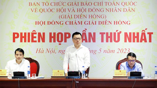 Hội đồng chấm Giải Báo chí toàn quốc về Quốc hội và Hội đồng Nhân dân họp phiên thứ nhất