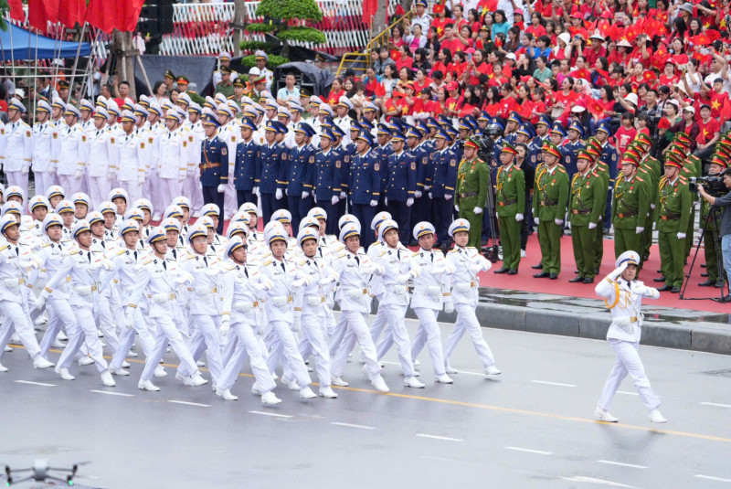 Hải Phòng: Tổ chức diễu hành, duyệt đội ngũ quần chúng chào mừng 70 năm Ngày giải phóng – Thành phố anh hùng
