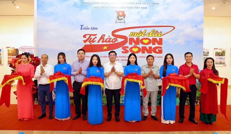  “Tự hào một dải non sông”Triển lãm ảnh lan tỏa lòng yêu nước đối với thế hệ trẻ