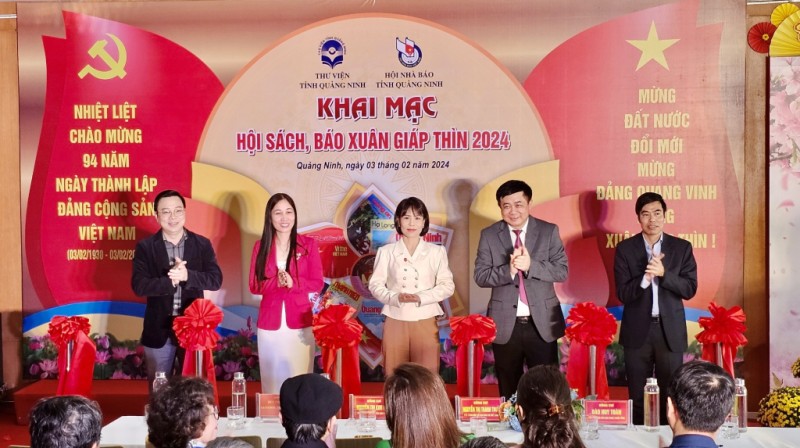 Quảng Ninh: Khai mạc Hội sách, báo xuân Giáp Thìn 2024