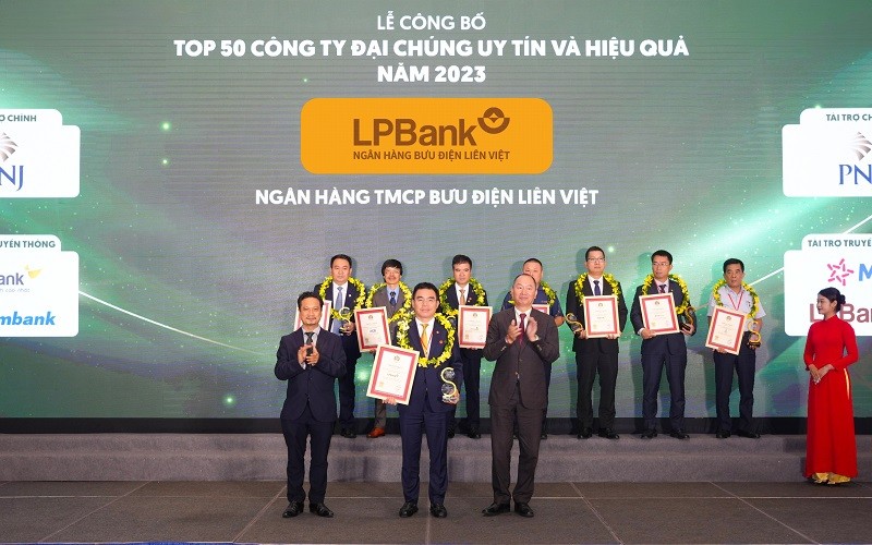 Ngân hàng LPBank được vinh danh tốp 50 Công ty Đại chúng uy tín và hiệu quả