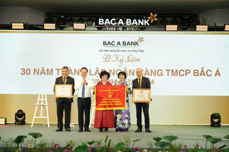 BAC A BANK, 30 năm giữ tâm sáng, vững chãi vươn tầm