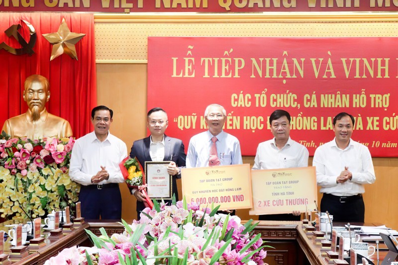 T&T Group hỗ trợ 5 tỷ đồng cho học sinh nghèo Hà Tĩnh