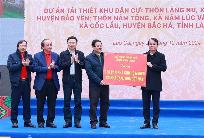 Vietjet chắp cánh yêu thương, xây nhà đẹp tặng người dân Làng Nủ