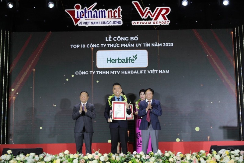 Herbalife Việt Nam được vinh danh tốp 10 Công ty thực phẩm uy tín lần thứ 3 liên tiếp