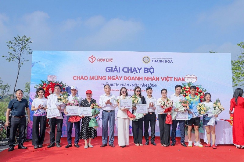 Thanh Hóa: Gần 300 VĐV tranh tài tại Giải chạy chào mừng Ngày Doanh nhân Việt Nam