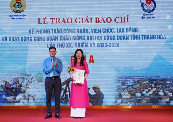 Trao giải báo chí về phong trào công nhân, người lao động ở Thanh Hóa