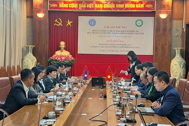 Đoàn đại biểu Cơ quan BHXH Lào thăm và làm việc tại BHXH Việt Nam