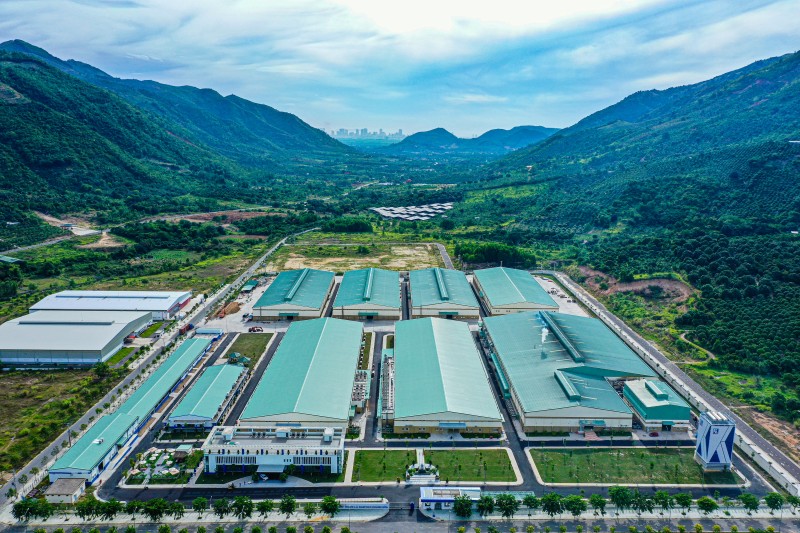 Nhà máy thuốc lá Khatoco Khánh Hòa được đầu tư hơn 581 tỷ đồng chính thức đi vào hoạt động