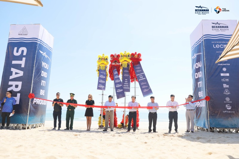 Khai mạc Giải bơi biển quốc tế The Arena Oceanman Cam Ranh Việt Nam 2023