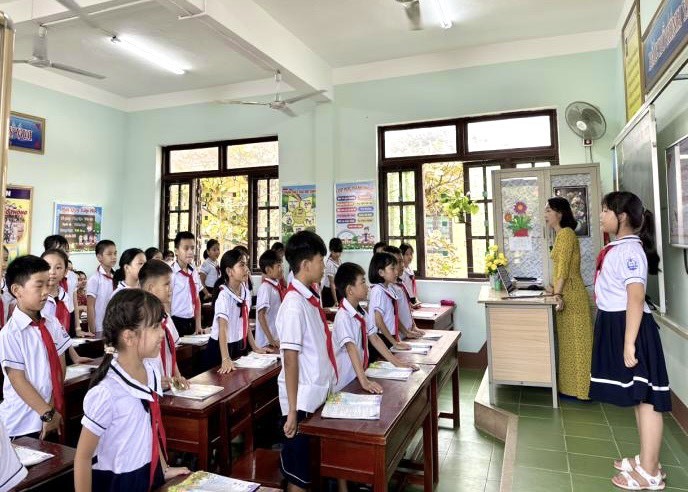 Quảng Bình: Miễn học phí cho tất cả các cấp học, nghị quyết đi vào lòng dân