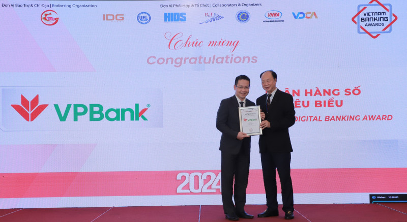 VPBank lần thứ 4 được vinh danh là ngân hàng số tiêu biểu