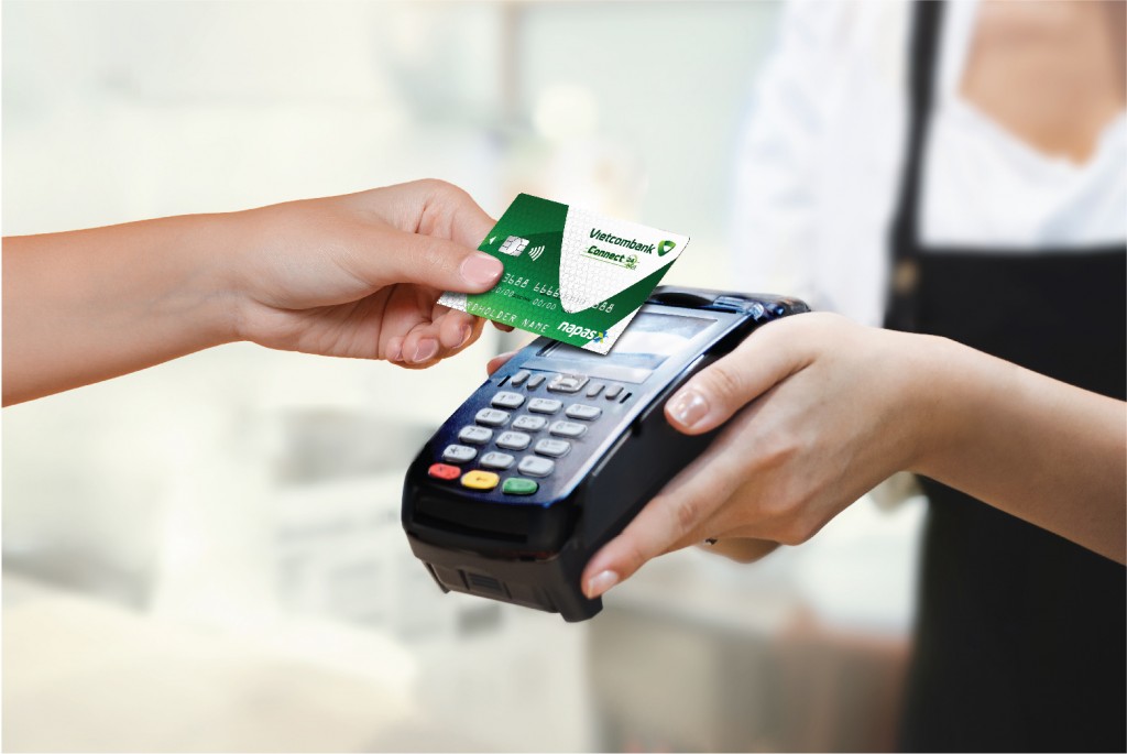 Thẻ Vietcombank chíp Contactless - Nhiều tiện ích, chạm để cảm nhận