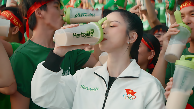 Video âm nhạc “Tiếp lửa vinh quang” đánh dấu 12 năm Herbalife đồng hành cùng thể thao Việt Nam