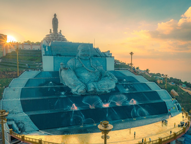 Hé lộ hình ảnh đại tượng Phật Di Lặc bằng đá sa thạch lớn bậc nhất thế giới tại Tây Ninh