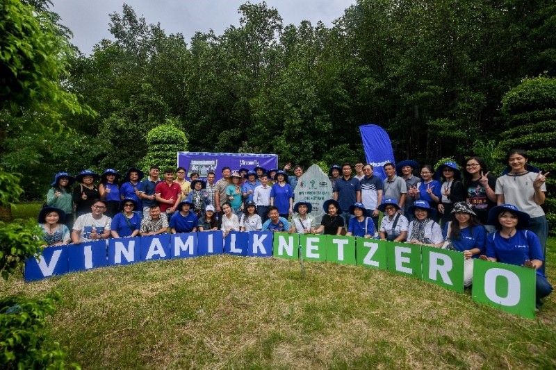 Đẩy mạnh dự án “Cánh rừng Net Zero”, Vinamilk khoanh nuôi tái sinh 25ha rừng ngập mặn Cà Mau