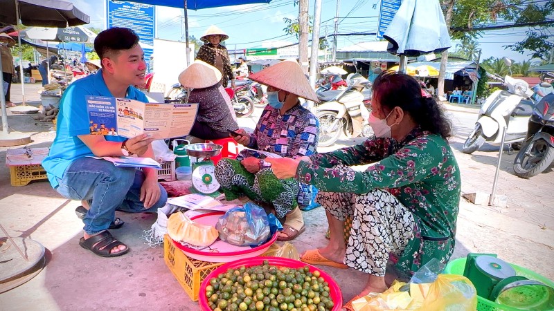 Hậu Giang: Mỗi đảng viên là một tuyên truyền viên vận động người dân tham gia BHXH, BHYT