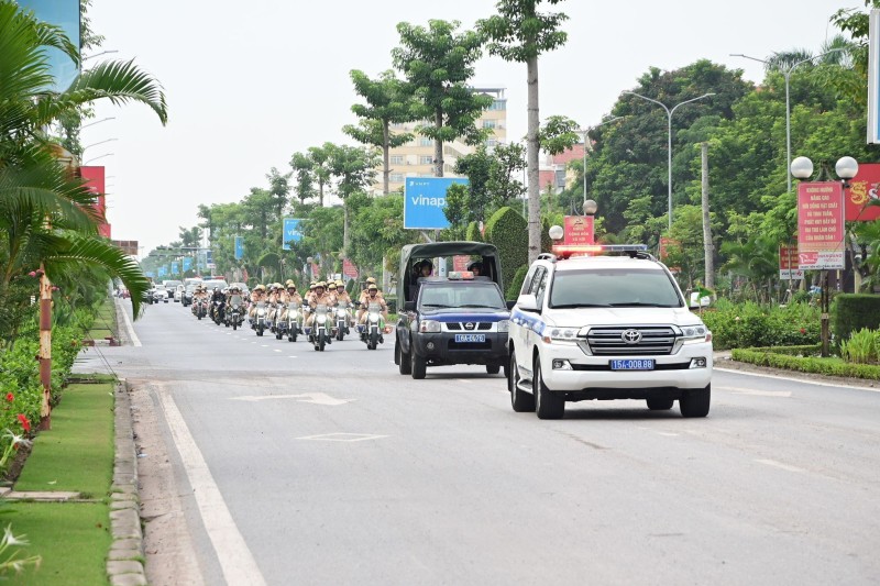 Quyết tâm xây dựng lực lượng thật sự trong sạch, vững mạnh, chính quy, tinh nhuệ, hiện đại.